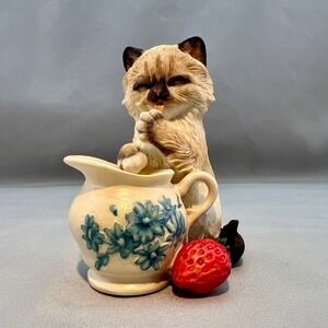 CA Kitten w Creamer Figurine Siamese Cat Blue Floral Pitcher C2230 Excellent